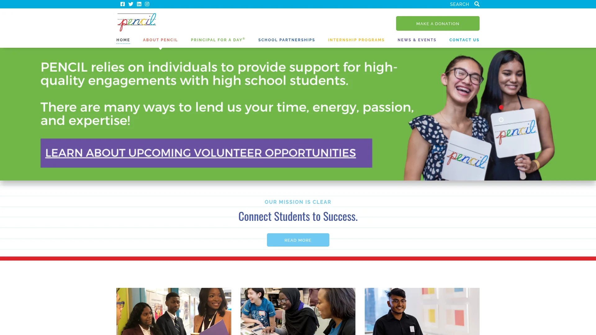 Pensil community dashboard showing courses and chat